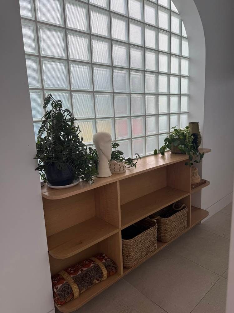 Custom fit-outs and outdoor living: Complete: walkway feature table
